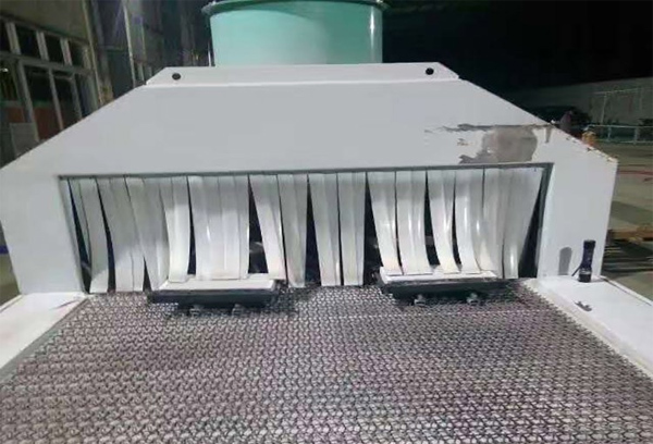 连续铝水箱散热片钎焊炉生产线